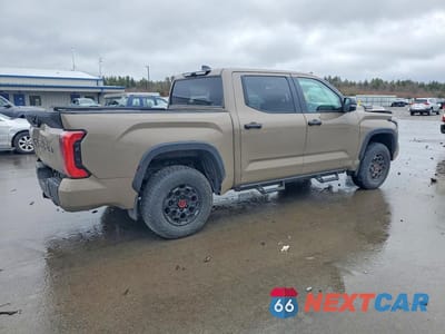 Trzecie zdjęcie samochodu z tyłu: 2025 TOYOTA TUNDRA TRD PRO HV VIN:5TFPC5DB2SX087635 - miniatura