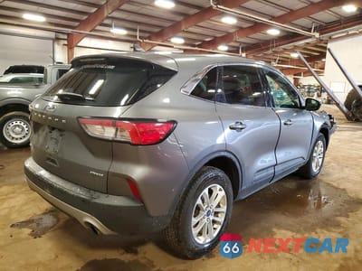 Trzecie zdjęcie samochodu z tyłu: 2022 FORD ESCAPE SE VIN:1FMCU9G60NUA58900 - miniatura