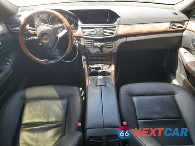 Zdjęcie 8 z 11 samochodu: 2012 MERCEDES-BENZ E 350 4MATIC VIN:WDDHF8JB4CA554338 - miniatura