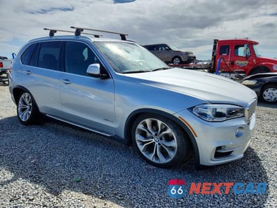 Czwarte zdjęcie samochodu z boku: 2017 BMW X5 SDRIVE35I VIN:5UXKR2C31H0U23986 - miniatura