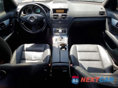 Zdjęcie 8 z 12 samochodu: 2011 MERCEDES-BENZ C 300 VIN:WDDGF5EB1BR140440 - miniatura