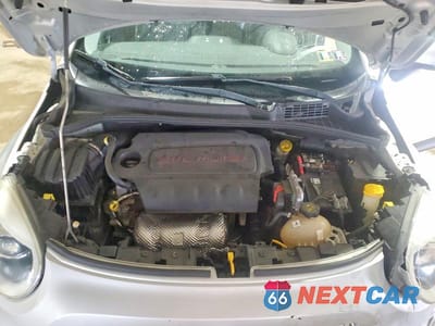 Zdjęcie 11 z 12 samochodu: 2016 FIAT 500X EASY VIN:ZFBCFYBTXGP401576 - miniatura