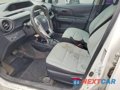 Zdjęcie 7 z 13 samochodu: 2017 TOYOTA PRIUS C ONE VIN:JTDKDTB3XH1598545 - miniatura