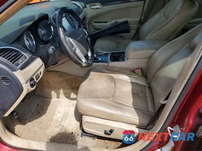 Zdjęcie 7 z 12 samochodu: 2014 CHRYSLER 300 VIN:2C3CCAAG5EH223065 - miniatura