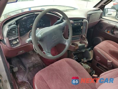 Zdjęcie 8 z 13 samochodu: 1997 CHEVROLET ASTRO VIN:1GNDM19W9VB117727 - miniatura