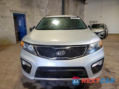 Piąte zdjęcie samochodu w środku: 2013 KIA SORENTO SX VIN:5XYKW4A23DG396228 - miniatura