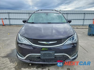 Piąte zdjęcie samochodu w środku: 2017 CHRYSLER PACIFICA VIN:2C4RC1EG9HR653664 - miniatura