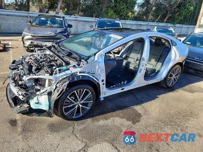 2025 TOYOTA PRIUS LIMITED JTDACAAU3S3058298 - główne zdjęcie licytacji z USA - miniatura