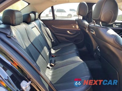 Zdjęcie 10 z 12 samochodu: 2018 MERCEDES-BENZ E 300 4MATIC VIN:WDDZF4KB1JA355997 - miniatura