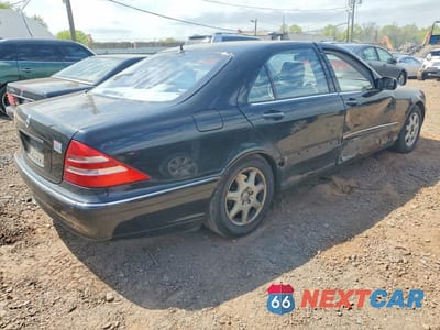 Trzecie zdjęcie samochodu z tyłu: 2001 MERCEDES-BENZ S 500 VIN:WDBNG75J31A159939 - miniatura