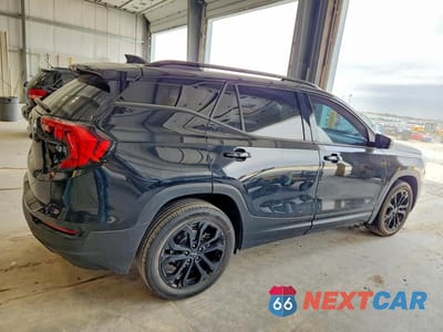 Trzecie zdjęcie samochodu z tyłu: 2020 GMC TERRAIN SLT VIN:3GKALPEX3LL337378 - miniatura