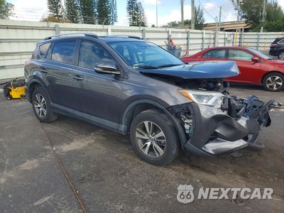 Czwarte zdjęcie samochodu z boku: 2018 TOYOTA RAV4 XLE VIN:JTMWFREV7JJ188349 - miniatura