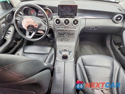 Zdjęcie 8 z 11 samochodu: 2015 MERCEDES-BENZ C 300 4MATIC VIN:55SWF4KB3FU030312 - miniatura
