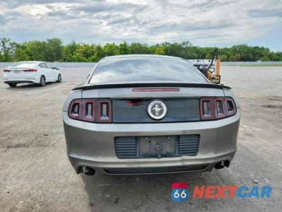 Zdjęcie 6 z 12 samochodu: 2014 FORD MUSTANG VIN:1ZVBP8AM5E5319096 - miniatura