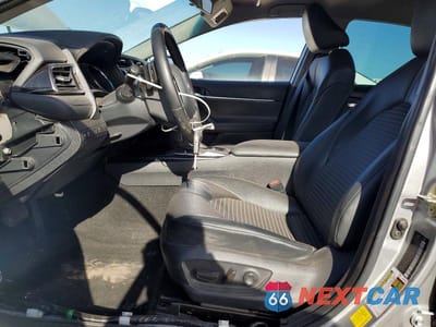 Zdjęcie 7 z 13 samochodu: 2020 TOYOTA CAMRY SE VIN:4T1G11AK6LU311782 - miniatura
