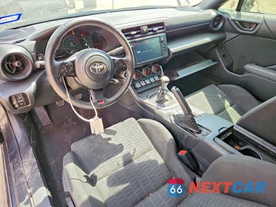 Zdjęcie 8 z 12 samochodu: 2024 TOYOTA GR86 BASE VIN:JF1ZNBB19R9758587 - miniatura