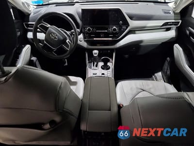 Zdjęcie 8 z 14 samochodu: 2025 TOYOTA HIGHLANDER HYBRID PLATINUM VIN:5TDEBRCH7SS686608 - miniatura