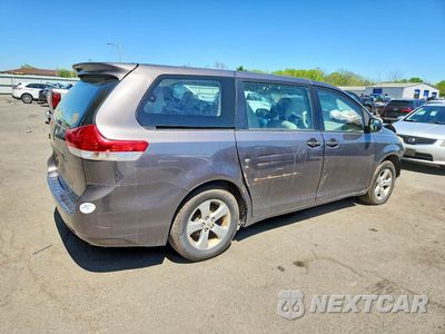Trzecie zdjęcie samochodu z tyłu: 2011 TOYOTA SIENNA BASE 7-PASSENGER VIN:5TDZK3DC8BS026112 - miniatura