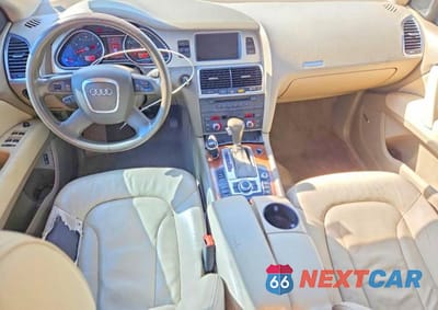 Zdjęcie 8 z 13 samochodu: 2009 AUDI Q7 VIN:WA1AY74L69D006220 - miniatura
