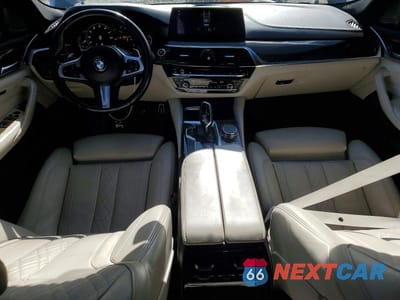 Zdjęcie 8 z 12 samochodu: 2018 BMW 540 I VIN:WBAJE5C50JWA96687 - miniatura