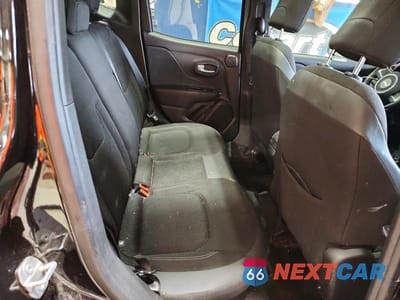 Zdjęcie 10 z 11 samochodu: 2023 JEEP RENEGADE LATITUDE VIN:ZACNJDB13PPP14786 - miniatura