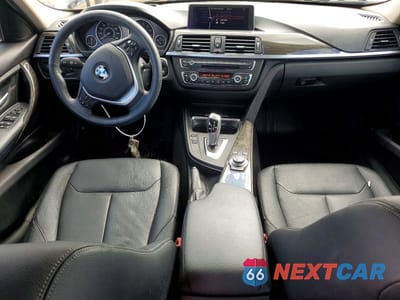 Zdjęcie 8 z 12 samochodu: 2013 BMW 328 XI VIN:WBA3B3C55DF538967 - miniatura