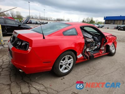 Trzecie zdjęcie samochodu z tyłu: 2014 FORD MUSTANG VIN:1ZVBP8AM2E5328760 - miniatura