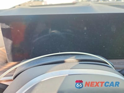 Zdjęcie 9 z 12 samochodu: 2026 BMW X5 XDRIVE50E VIN:5UX43EU08T9208142 - miniatura