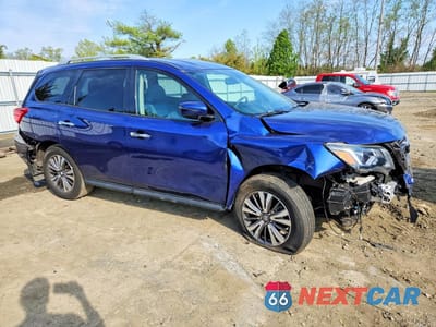 Czwarte zdjęcie samochodu z boku: 2017 NISSAN PATHFINDER SV VIN:5N1DR2MM7HC905017 - miniatura