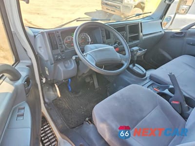 Zdjęcie 8 z 13 samochodu: 2019 ISUZU NPR XD BOX TRUCK VIN:JALC4W166K7K00297 - miniatura
