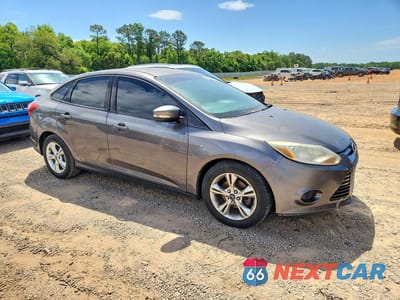 Czwarte zdjęcie samochodu z boku: 2013 FORD FOCUS SE VIN:1FADP3F21DL359875 - miniatura