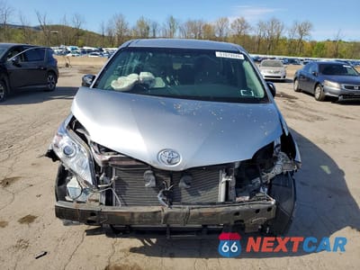 Piąte zdjęcie samochodu w środku: 2015 TOYOTA SIENNA L 7-PASSENGER VIN:5TDZK3DCXFS635532 - miniatura