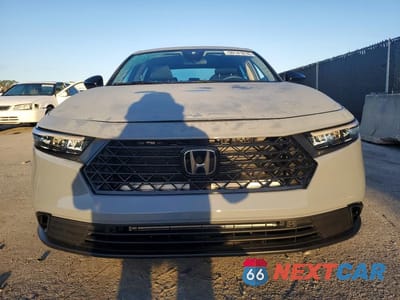 Piąte zdjęcie samochodu w środku: 2025 HONDA ACCORD SE VIN:1HGCY1F48SA009517 - miniatura
