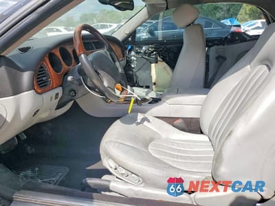 Zdjęcie 7 z 12 samochodu: 2003 JAGUAR XK8 VIN:SAJDA42C732A31210 - miniatura