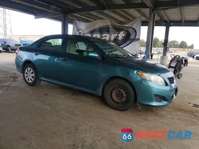 Czwarte zdjęcie samochodu z boku: 2010 TOYOTA COROLLA LE VIN:1NXBU4EE5AZ305475 - miniatura