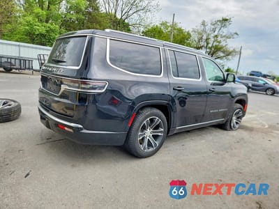 Trzecie zdjęcie samochodu z tyłu: 2023 JEEP GRAND WAGONEER SERIES I VIN:1C4SJVEJ3PS550280 - miniatura