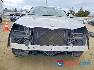 Piąte zdjęcie samochodu w środku: 2017 BMW X4 XDRIVE28I VIN:5UXXW3C50H0T78187 - miniatura