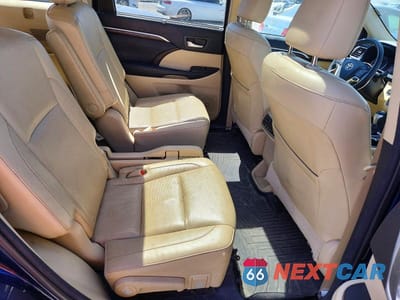 Zdjęcie 11 z 14 samochodu: 2015 TOYOTA HIGHLANDER LIMITED PLATINUM VIN:5TDDKRFH5FS205607 - miniatura
