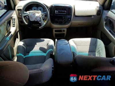 Zdjęcie 8 z 12 samochodu: 2002 FORD ESCAPE VIN:1FMYU03172KD33794 - miniatura