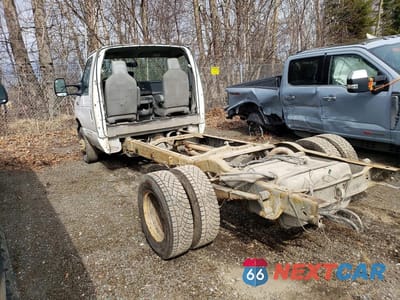 Drugie zdjęcie samochodu z przodu: 2017 FORD ECONOLINE E350 SUPER DUTY CUTAWAY VAN VIN:1FDWE3FS9HDC67451 - miniatura