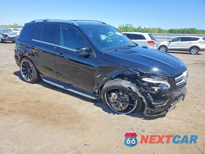 Czwarte zdjęcie samochodu z boku: 2018 MERCEDES-BENZ GLE 350 4MATIC VIN:4JGDA5HB1JB203272 - miniatura