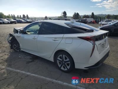 Drugie zdjęcie samochodu z przodu: 2016 TOYOTA PRIUS THREE TOURING VIN:JTDKARFU0G3008810 - miniatura