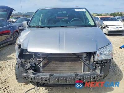 Piąte zdjęcie samochodu w środku: 2015 DODGE GRAND CARAVAN SXT VIN:2C4RDGCGXFR557008 - miniatura