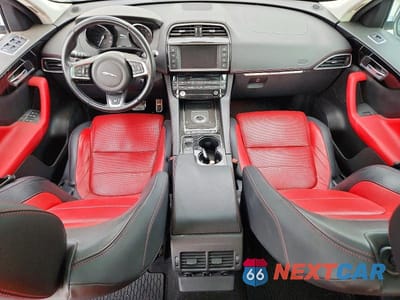Zdjęcie 8 z 14 samochodu: 2017 JAGUAR F-PACE R - SPORT VIN:SADCL2BV5HA882981 - miniatura