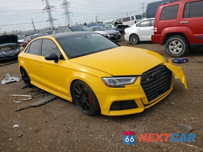 Czwarte zdjęcie samochodu z boku: 2017 AUDI S3 PRESTIGE VIN:WAUF1GFF0H1020022 - miniatura