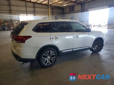 Trzecie zdjęcie samochodu z tyłu: 2016 MITSUBISHI OUTLANDER SE VIN:JA4AZ3A39GZ006805 - miniatura