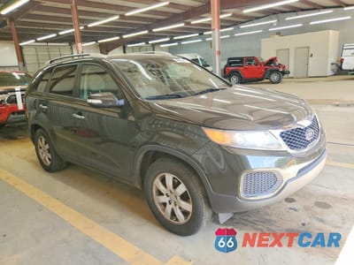 Czwarte zdjęcie samochodu z boku: 2012 KIA SORENTO LX VIN:5XYKT4A24CG227259 - miniatura
