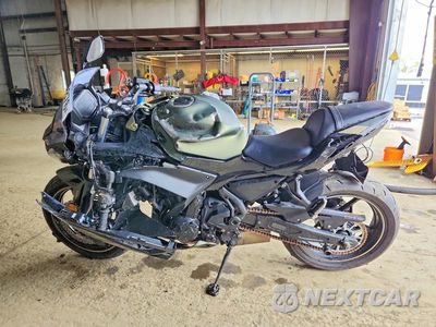 Trzecie zdjęcie samochodu z tyłu: 2024 KAWASAKI EX650 P VIN:ML5EXEP1XRDAC3720 - miniatura