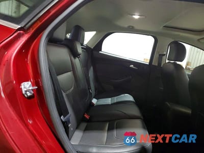 Zdjęcie 10 z 11 samochodu: 2017 FORD FOCUS TITANIUM VIN:1FADP3N26HL346420 - miniatura