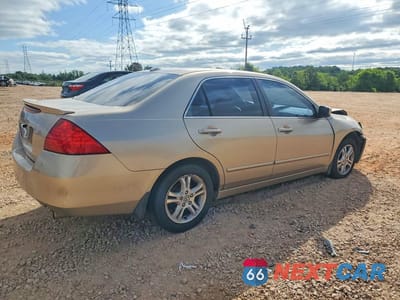 Trzecie zdjęcie samochodu z tyłu: 2006 HONDA ACCORD EX VIN:1HGCM56816A109549 - miniatura